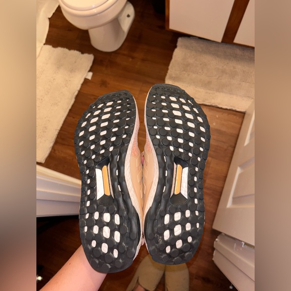 Adidas Ultraboost 4.0 - Picture 5 of 5